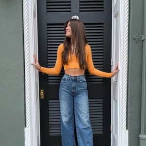 Meet your Posher, Elise